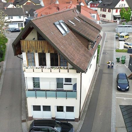 Hotel Am Hindenburgplatz Апенвайер Екстериор снимка