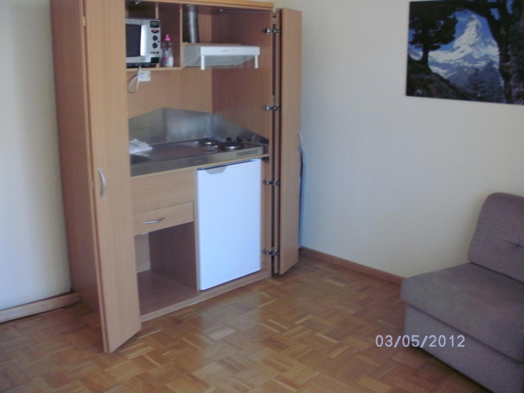Hotel Am Hindenburgplatz Апенвайер Екстериор снимка