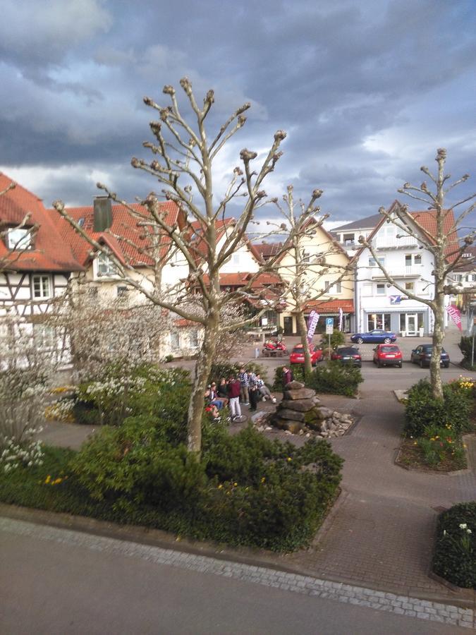 Hotel Am Hindenburgplatz Апенвайер Екстериор снимка